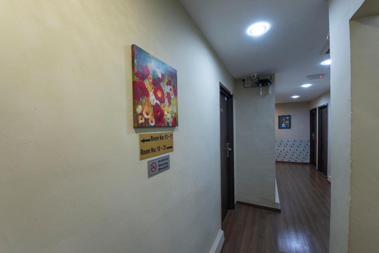 Oyo 90231 Hotel By The Park Plt Джохор-Бару Екстер'єр фото